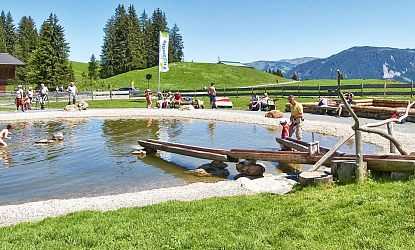 See zum Spielen für Klein und Groß.